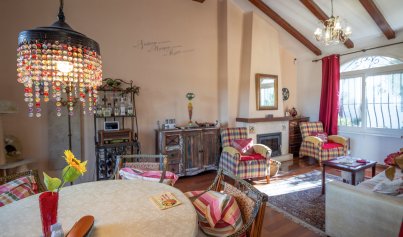 Revente - Semi detached villa -
Villamartin - Fortuna