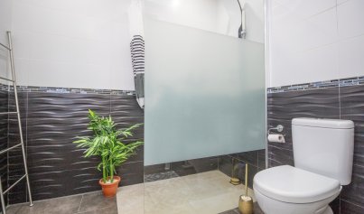 Revente - Semi detached villa -
Villamartin - Fortuna