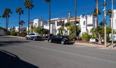 Revente - Semi detached villa -
Villamartin - Fortuna