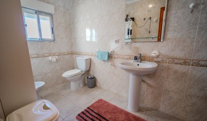 Wiederverkauf - Stadthaus -
Villamartin - Montegolf