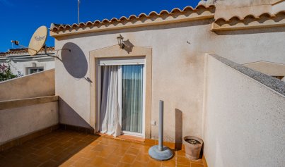 Wiederverkauf - Stadthaus -
Villamartin - Montegolf