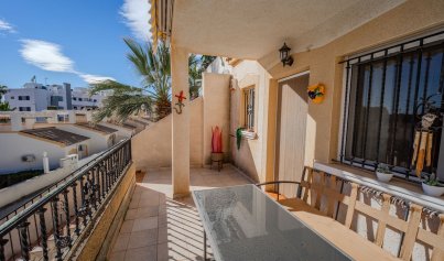 Wiederverkauf - Stadthaus -
Villamartin - Montegolf