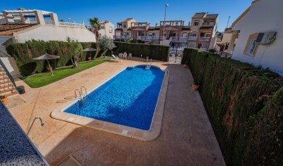 Wiederverkauf - Stadthaus -
Villamartin - Montegolf