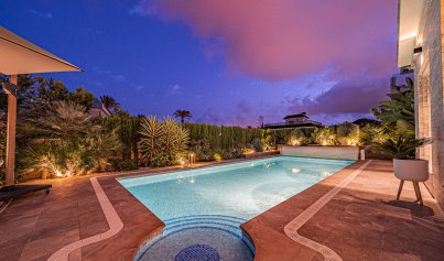 Herverkoop - Villa -
La Zenia - Beachside