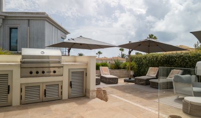 Herverkoop - Villa -
La Zenia - Beachside