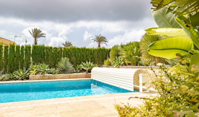 Herverkoop - Villa -
La Zenia - Beachside