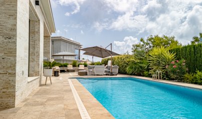 Herverkoop - Villa -
La Zenia - Beachside