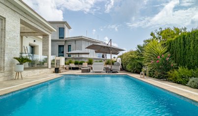 Herverkoop - Villa -
La Zenia - Beachside