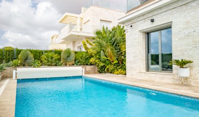 Herverkoop - Villa -
La Zenia - Beachside