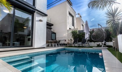 Resale - Villa -
Villamartin - Pau 26