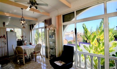 Resale - Villa -
Orihuela Costa - Villamartin