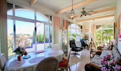 Resale - Villa -
Orihuela Costa - Villamartin