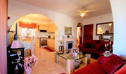 Resale - Villa -
Orihuela Costa - Villamartin