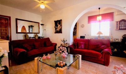 Resale - Villa -
Orihuela Costa - Villamartin