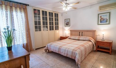 Resale - Villa -
Orihuela Costa - Villamartin