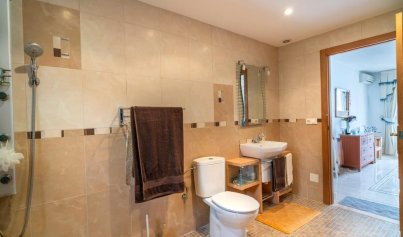 Resale - Villa -
Orihuela Costa - Villamartin