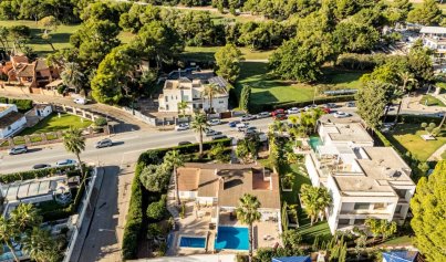 Resale - Villa -
Orihuela Costa - Villamartin