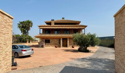 Resale - Villa -
San Miguel de Salinas