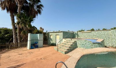 Resale - Villa -
San Miguel de Salinas