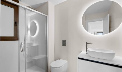 Resale - Apartment -
Villamartín - PAU 8