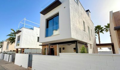 Resale - Detached Villa -
Orihuela Costa - Lomas de Cabo Roig