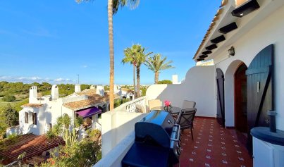 Wiederverkauf - Villa -
Villamartín - Villamartin