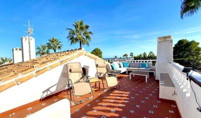 Wiederverkauf - Villa -
Villamartín - Villamartin