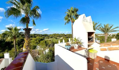 Wiederverkauf - Villa -
Villamartín - Villamartin