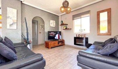 Wiederverkauf - Villa -
La Zenia