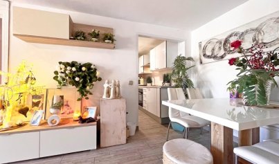 Wiederverkauf - Villa -
La Zenia