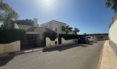Resale - Villa -
Orihuela Costa - Lomas De Campoamor-las Ramblas