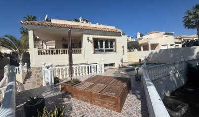 Resale - Villa -
Orihuela Costa - Lomas De Campoamor-las Ramblas
