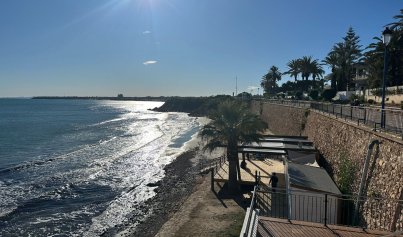 Revente - Appartement -
Punta Prima