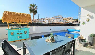 Återförsäljning - Villa -
Villamartín - Villamartin