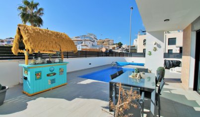 Återförsäljning - Villa -
Villamartín - Villamartin