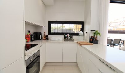 Återförsäljning - Villa -
Villamartín - Villamartin