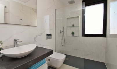 Återförsäljning - Villa -
Villamartín - Villamartin