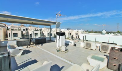 Återförsäljning - Villa -
Villamartín - Villamartin