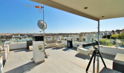 Återförsäljning - Villa -
Villamartín - Villamartin