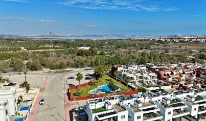 Återförsäljning - Villa -
Villamartín - Villamartin