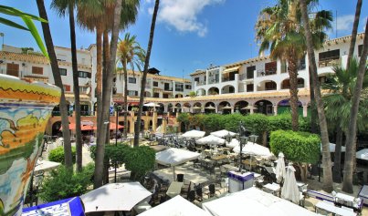 Återförsäljning - Villa -
Villamartín - Villamartin