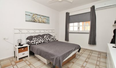 Resale - Apartment -
Villamartín