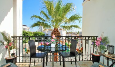 Resale - Apartment -
Villamartín