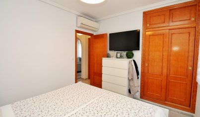 Wiederverkauf - Villa -
Villamartín - Villamartin