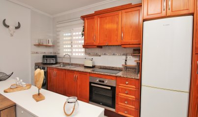 Wiederverkauf - Villa -
Villamartín - Villamartin