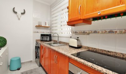 Wiederverkauf - Villa -
Villamartín - Villamartin