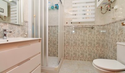 Wiederverkauf - Villa -
Villamartín - Villamartin