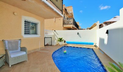 Wiederverkauf - Villa -
Villamartín - Villamartin