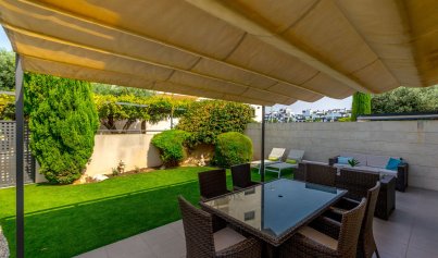 Resale - Villa -
Villamartín - Los Dolses