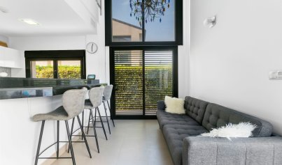 Resale - Villa -
Villamartín - Los Dolses